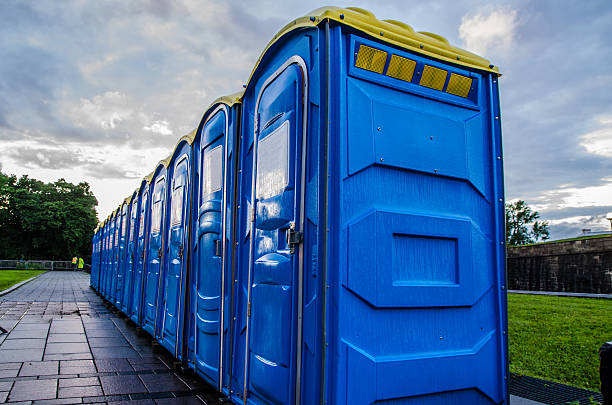 Best Porta potty rental near me  in Lakewood, CA